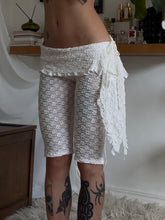 Load image into Gallery viewer, White lace capri/pedal pushers