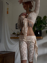 Load image into Gallery viewer, Cream/apricot lace top and capri/pedal pusher set (one off)