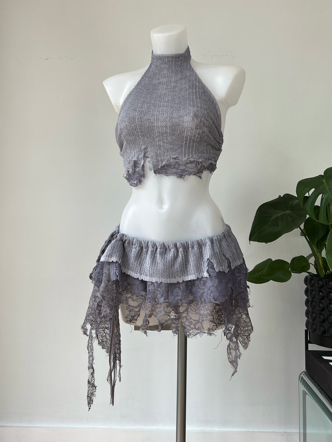 Lace shredded pixie set, lilac