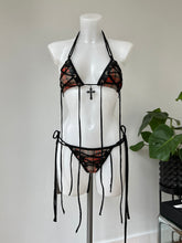 Load image into Gallery viewer, Eyelet bikini, plaid
