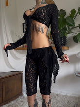 Load image into Gallery viewer, Black lace long sleeved top and capri/ pedal pusher set

