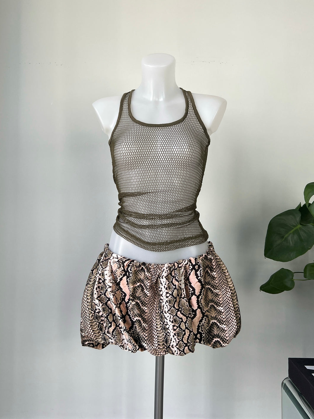 Snake print balloon skirt