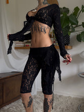 Load image into Gallery viewer, Black lace long sleeved top and capri/ pedal pusher set
